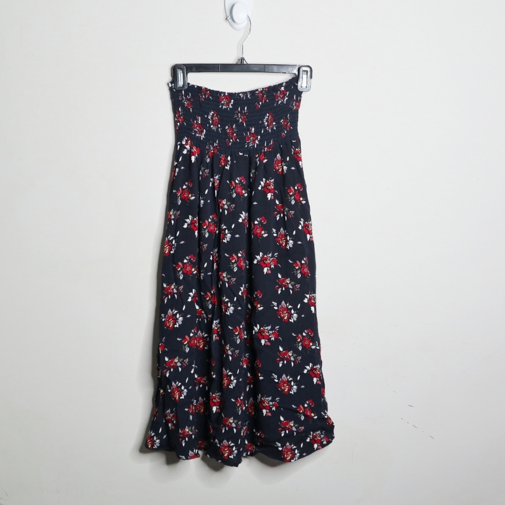 ✨NWT✨Susina Strapless floral midi dress